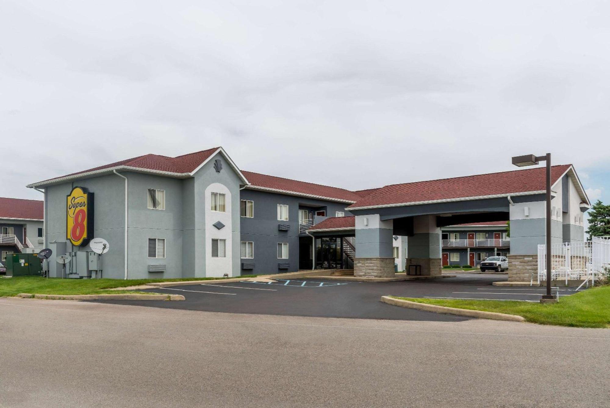 Hotel Super 8 By Wyndham Indianapolis/Ne/Castleton Area Extérieur photo