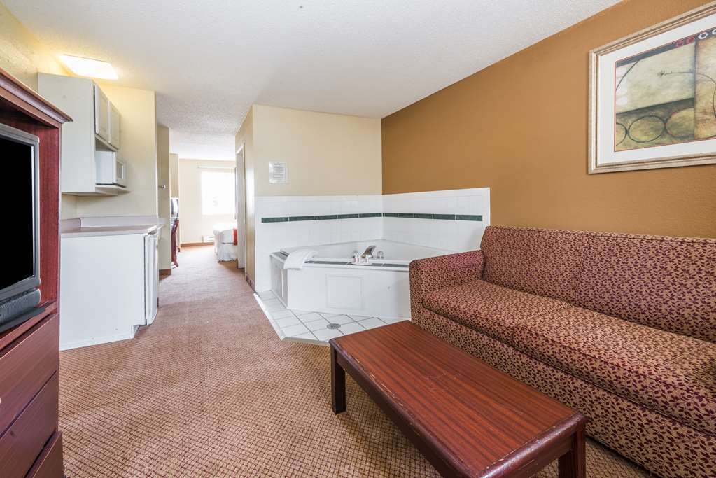 Hotel Super 8 By Wyndham Indianapolis/Ne/Castleton Area Chambre photo