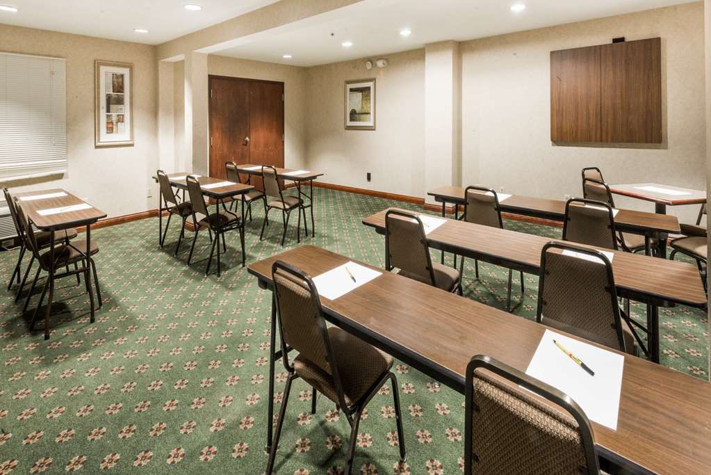 Hotel Super 8 By Wyndham Indianapolis/Ne/Castleton Area Facilités photo