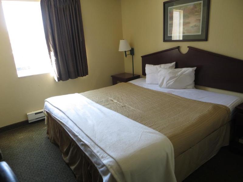 Hotel Super 8 By Wyndham Indianapolis/Ne/Castleton Area Extérieur photo